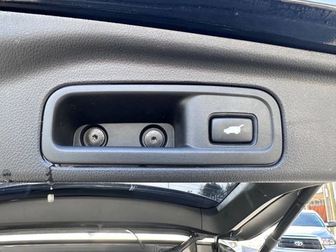 Used 2017 Honda Pilot Touring image 26