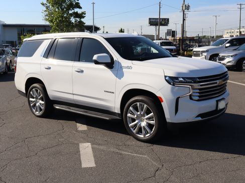 Used 2023 Chevrolet Tahoe High Country AWD/4WD image 2