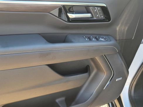 New 2026 Chevrolet Suburban Premier w/ Sun And Tow Package image 15