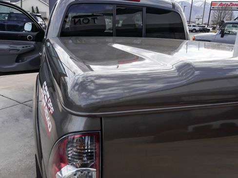 Used 2011 Toyota Tacoma 4x4 Double Cab w/ SR5 Pkg #2 image 15