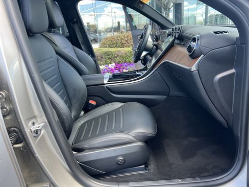 Used 2024 Mercedes-Benz GLC 300 300 w/ AMG Line image 36