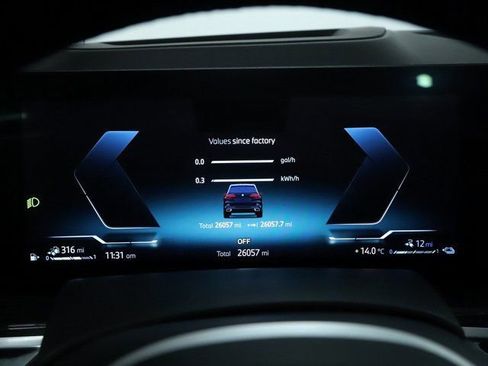 Certified 2024 BMW X5 xDrive50e w/ Executive Package image 28