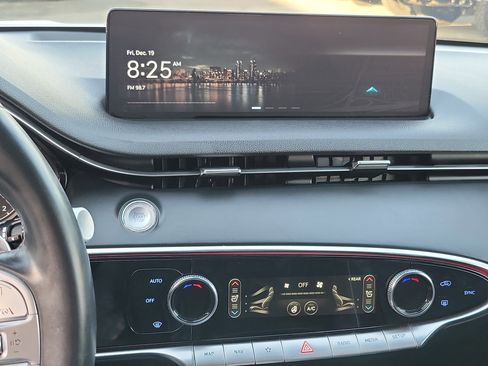 Certified 2022 Genesis GV70 2.5T w/ Advanced Package image 11