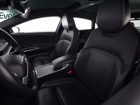 Used 2023 Lucid Air Touring image 7