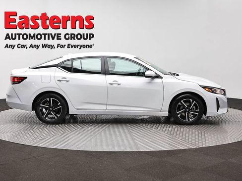 Used 2024 Nissan Sentra SV image 4