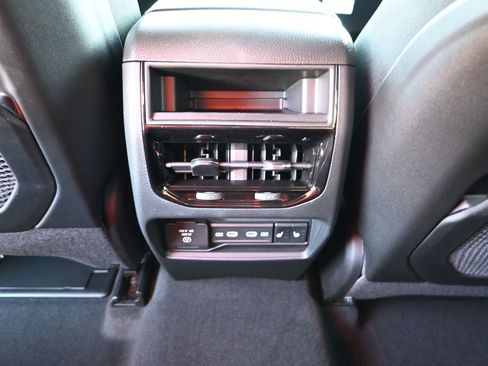 New 2026 Jeep Grand Cherokee Limited image 18