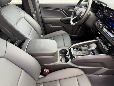 Used 2024 Chevrolet Colorado LT w/ LT Convenience Package III RWD image 15