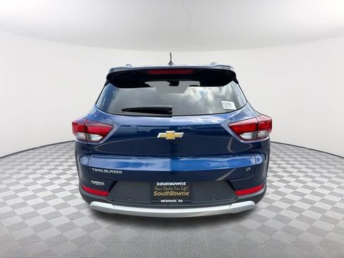 Used 2022 Chevrolet TrailBlazer LT w/ Convenience Package FWD image 6