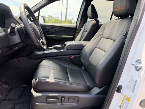 Certified 2025 Honda Ridgeline TrailSport image 10