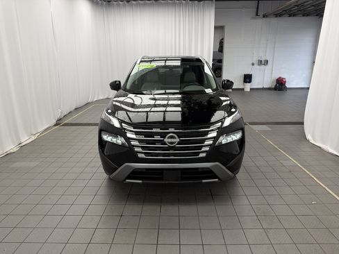 Used 2024 Nissan Rogue SL w/ SL Premium Package FWD image 2