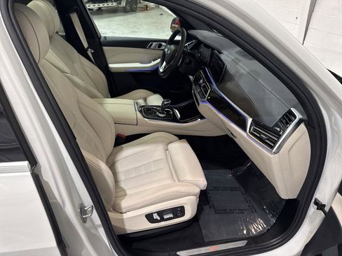 Used 2019 BMW X5 xDrive40i w/ Executive Package AWD/4WD image 59