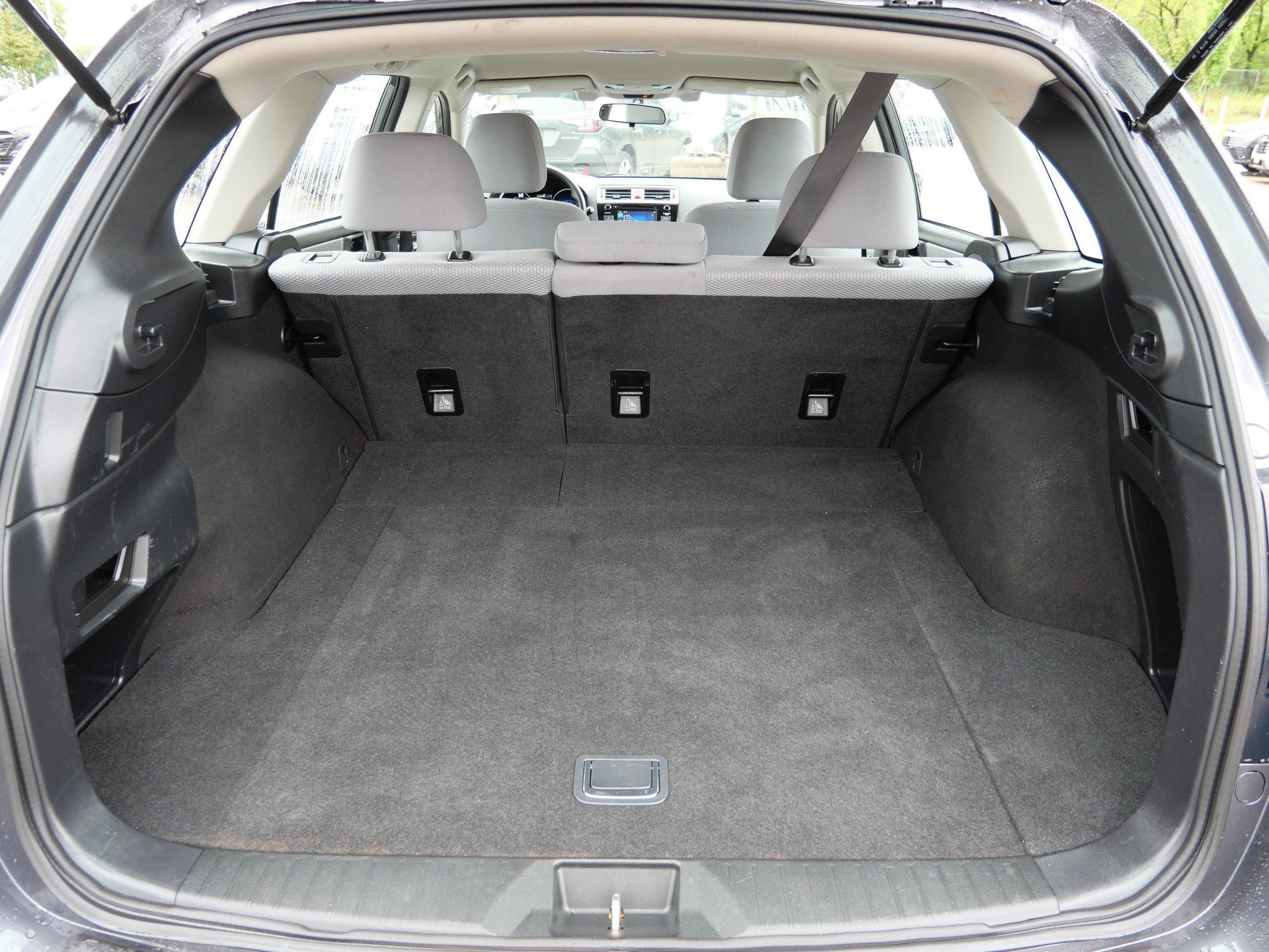 Used 2019 Subaru Outback 2.5i AWD/4WD image 18