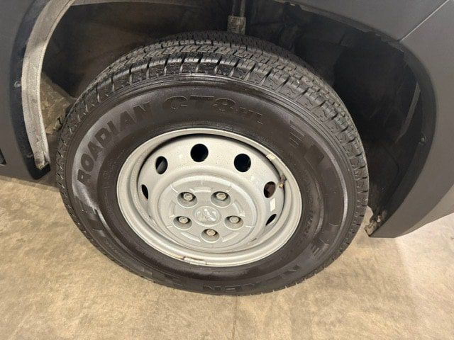 Used 2021 RAM ProMaster 2500 FWD image 4