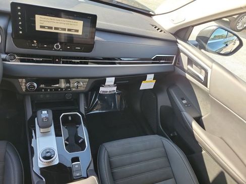 New 2026 Mitsubishi Outlander SE image 18