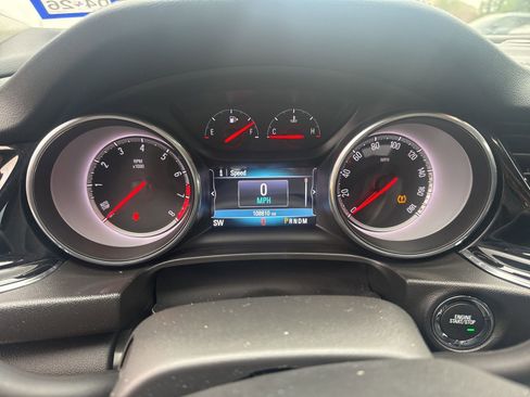 Used 2018 Buick Regal Essence w/ Driver Confidence Package #1 image 27