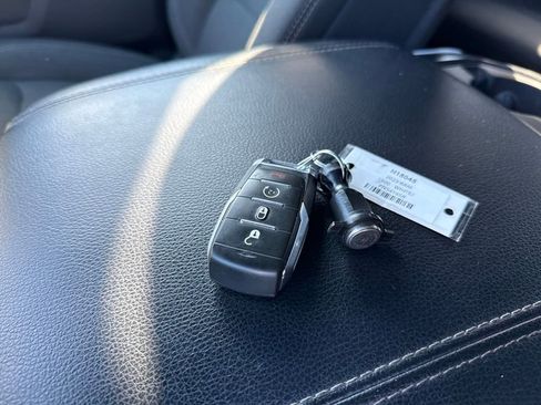 Used 2023 RAM 1500 Lone Star image 40