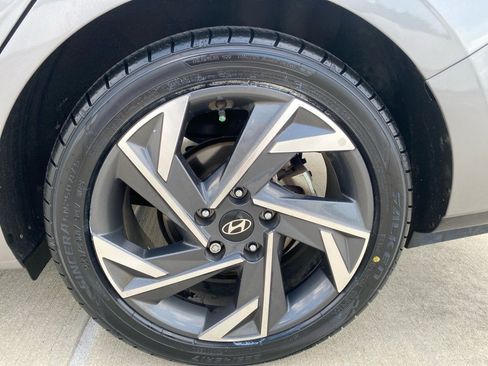 Used 2024 Hyundai Elantra SEL w/ Convenience Package FWD image 26