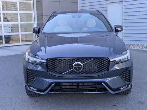 New 2026 Volvo XC60 B5 Plus w/ Protection Package Premier image 9