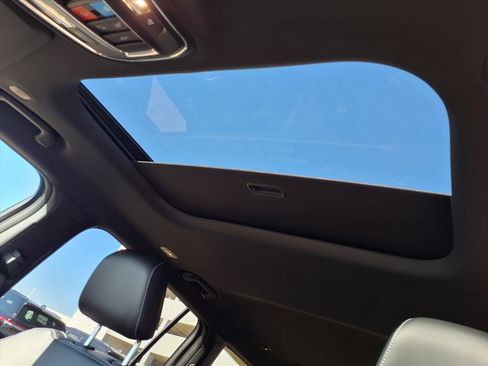 New 2025 Jeep Grand Cherokee L Altitude RWD image 4