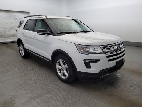 Used 2019 Ford Explorer XLT w/ Equipment Group 201A image 13