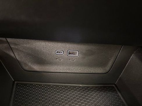 Used 2026 Chevrolet Equinox LT FWD image 24