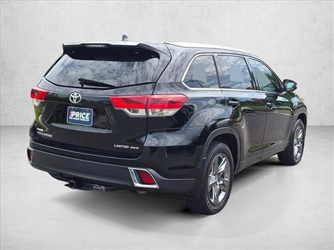 Used 2018 Toyota Highlander Limited Platinum AWD/4WD image 5