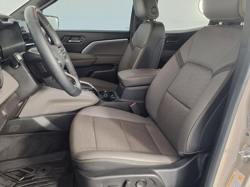 Used 2023 Chevrolet Colorado ZR2 w/ Desert Boss Special Edition image 15