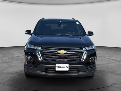 Used 2023 Chevrolet Traverse LT