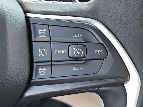 Used 2024 Jeep Grand Cherokee Limited 4xe w/ Luxury Tech Group II image 23