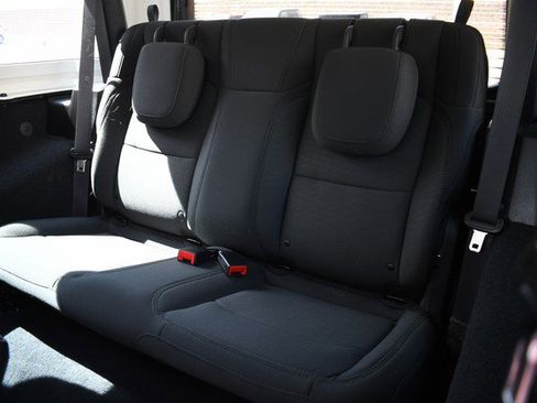 Used 2019 Jeep Wrangler Sport S image 22