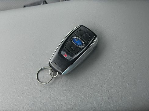 Used 2023 Subaru Legacy Limited AWD/4WD image 31