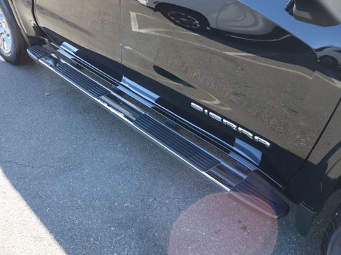 Used 2023 GMC Sierra 1500 SLT w/ SLT Premium Plus Package image 13