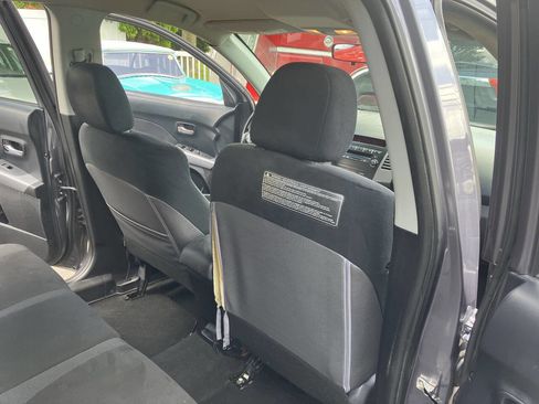 Used 2009 Mitsubishi Outlander ES image 39