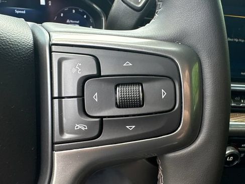 Used 2023 Chevrolet Silverado 1500 LT AWD/4WD image 28