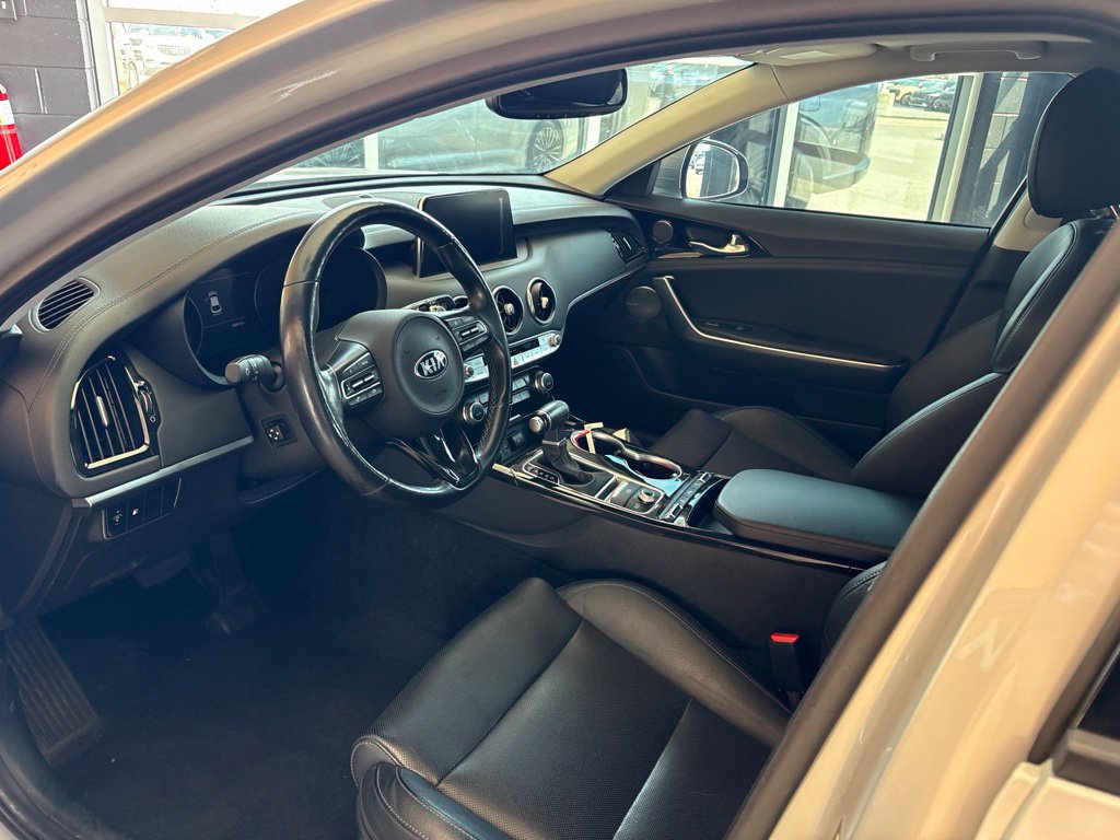 Used 2018 Kia Stinger Premium AWD/4WD image 19