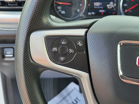 Used 2023 GMC Acadia SLE w/ Driver Convenience Package FWD image 22