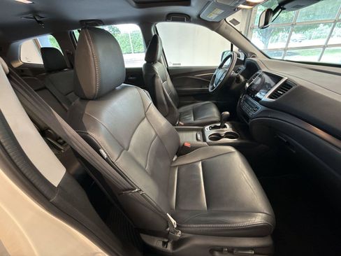 Used 2017 Honda Pilot EX-L image 7
