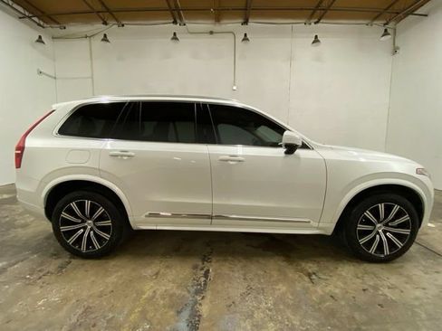 Used 2024 Volvo XC90 B6 Core AWD/4WD image 6