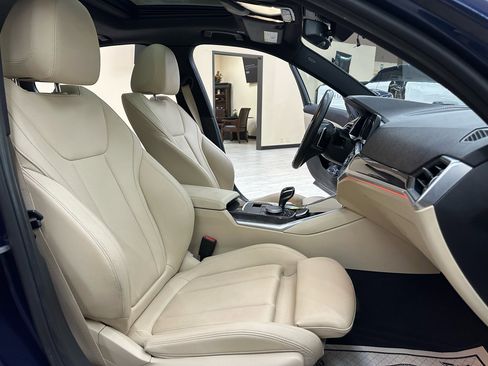 Used 2019 BMW 330i xDrive Sedan w/ Driving Assistance Package image 41