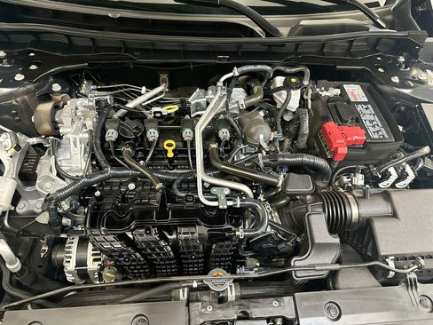 Used 2025 Nissan Altima 2.5 SV FWD image 33