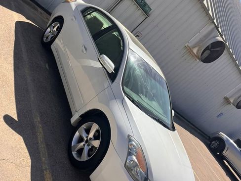 Used 2009 Nissan Altima 3.5 SE w/ Sport Pkg FWD image 2