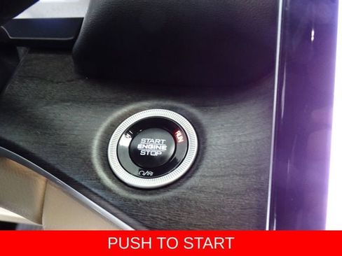 Certified 2024 Jeep Grand Cherokee L Limited w/ Luxury Tech Group II AWD/4WD image 9
