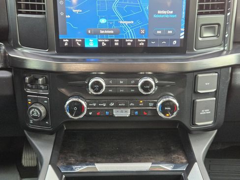 Used 2024 Ford F250 Lariat w/ Tremor Off-Road Package AWD/4WD image 19