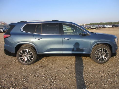 New 2026 GMC Acadia Denali Ultimate image 3