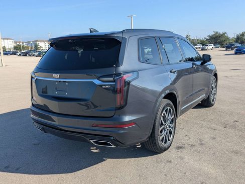 Used 2023 Cadillac XT6 Sport w/ Technology Package AWD/4WD image 5