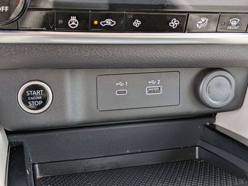 Used 2023 Nissan Rogue SL FWD image 14