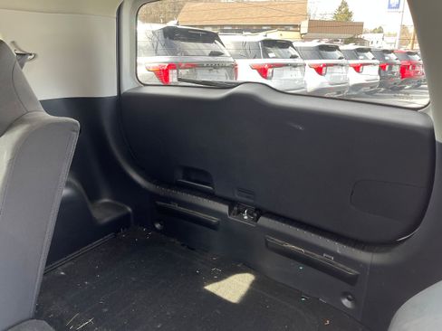 Used 2020 Kia Soul LX image 12