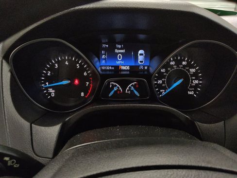 Used 2018 Ford Focus SE FWD image 23