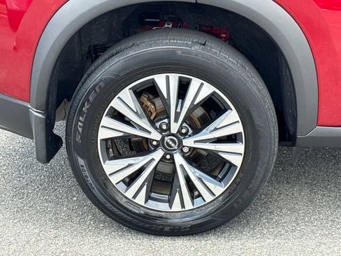 Used 2023 Nissan Rogue SV FWD image 17