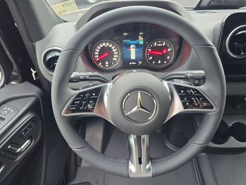 New 2025 Mercedes-Benz Sprinter 2500 image 25